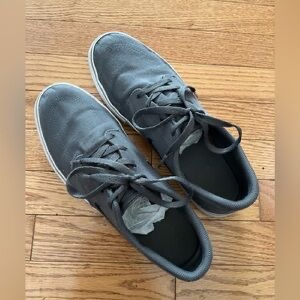 Men's Casual Gray Canvas Lace-Up Sneakers